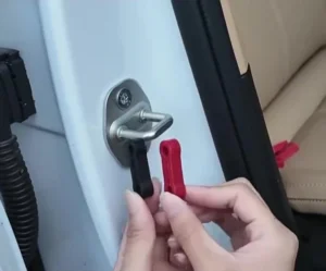 sg-11110105-6v99i-mjnvf98pp24g55_cover.webp Silicone Car Door Shock Absorbing Pad Door Lock Sound Deadener Damper Car Door Lock Buckle Protective Pad